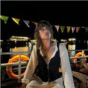 Studente laureato con Lode in storia dell'arte a Firenze e ora iscritto alla Magistrale offre lezioni di latino e italiano