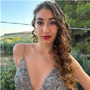 Studentessa di Inglese che ha superato l'Esame FIRST