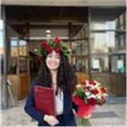 Docente di italiano e storia impartisce lezioni per alunni della scuola primaria e secondaria per tutte le materie orali