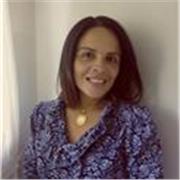 Profesora con capacidad de orientar y facilitar el aprendizaje significativo 