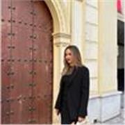 Profesora de Física apta para todos los niveles