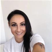 Hai bisogno di un aiuto con lo studio del francese o vuoi approcciarti a questa lingua meravigliosa? Sono pronta per te!