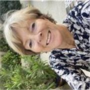 Cours d’anglais pour les étudiants   Niveau 5-15 ans.   J’habite en Gironde, et j’ai un certificat TEFL.