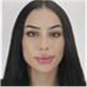 Estudiante de tercer año de Administración y Dirección de Empresas, con nivel B2 de inglés