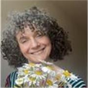 Actrice et chanteuse experte en langue anglaise donne des cours en anglais pour améliorer votre niveau et développer vos talents.