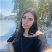 Studentessa al quinto anno di superiori, disposta a fare lezioni pomeridiane