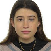 Profesora de inglés, matemáticas, química y lengua que imparte clases tanto de secundaria como de bachillerato