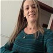 Profesora de inglés que imparte clases a todo tipo de estudiantes