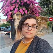 Soy una persona empática y paciente, con una buena base de comunicación. Puedo dar clase a niños/as con diferentes rangos de edad.