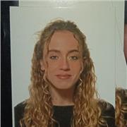 Insegnante di lingua inglese disposta a lavorare anche online con orari flessibili