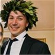 Insegnante di diritto, laureato in giurisprudenza alla Sapienza e attualmente iscritto a un master de Il Sole 24ORE