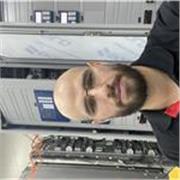 Formado em engenharia elétrica, expertise matemática da simples a avançada