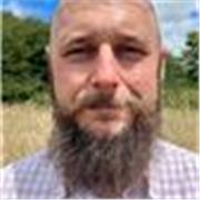 I'm an experienced examiner tutor, teacher and psycholgist. I'm ready to share top tips and strategies to do well at the exams !