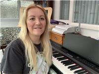 I am a private piano, flute, harp, violin, clarinet music teacher with over 25 years experience. I would like to help you achieve your musical goals