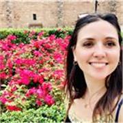 Profesora y traductora de francés con nivel certificado de C2 y amplia experiencia. Trabajo en temas internacionales y doy algunas clases de idiomas para ayudar a los alumnos a mejorar en sus capacidades lingüísticas
