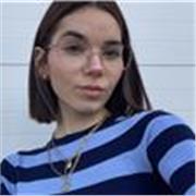 aplicada, organizada, discuplinada, empatica, agradable, carismática, responsable y 