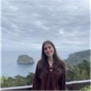 Estudiante con B2, pudiendo dar clases a alumnos de bachillerato, ESO y colegio.