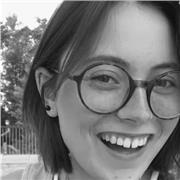 Trabajaremos desde las necesidades de la niña/o, según su edad e inquietudes, para reforzar aquello que se requiera; en los más pequeños el imaginario, lo relacional, lo manual y el habla, y de aquí en adelante el inicio del pensamiento desde la escritura