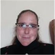 Me defino una persona con ganas de aprender y con ganas de crecer profesionalmente. Me gustan los niños