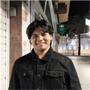 Estudiante de tercer año de química en la UA