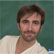 Docteur en mathématiques forme aux sciences mathématiques, physique, chimie et économie.