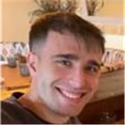 Estudiante de máster en ingeniería da clases de apoyo en ciencias
