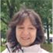 Profesora titulada en inglés con experiencia amplia ofrece clases individuales y grupos reducidos para niños y adultos .