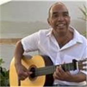 Clases de teoría, solfeo, guitarra acompañante, armonía moderna, arreglos orquestales