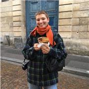 Joven y dinámica profesora de italiano (nativa) ofrece clases particulares y/o sesiones de conversación en italiano a niños y adultos en Barcelona, tanto a domicilio como online