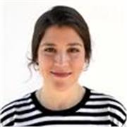 Profesora titulada de dibujo artístico, dibujo técnico, ilustración y pintura. 