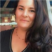 Titulaire d’un deug d’histoire et expérience dans l’aide aux devoirs.