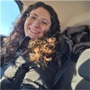 Studentessa universitaria della facoltà di chimica farmaceutica a Milano, primo anno. Diplomata al liceo scientifico