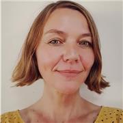 Professeure diplômée et expérimentée de Français langue étrangère. Habilitée examinatrice correctrice DELF A1-B2