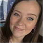 Llevo 8 años dando clases de refuerzo de inglés, ayuda con deberes y preparación de exámenes.