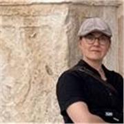 Englisch-Tutor, unterrichtet allen Altersgruppen. Tutor in Philosophie, Finnisch, und Schwedisch. 