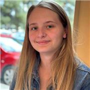 Soy estudiante de Filología Catalana. Me gustaría dar clases a todo aquel que lo necesite. Soy muy paciente y empática.