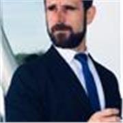 English and Spanish for adults in Monza or online with real-world practice and zero boring grammar drills.