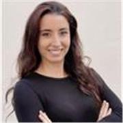 Profesora de inglés con C1 y años de experiencia en docencia. Me encanta enseñar y disfruto haciéndolo :)