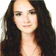 Doy clases de apoyo de primaria y ESO, especialmente rama de ciencias e ingles hasta C1