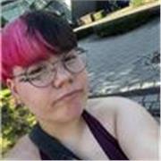 Estudiante con Bachillerato que se le da bastante bien las matemáticas y le encanta enseñar.