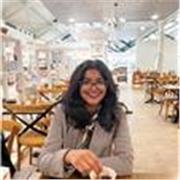 Passionate English tutor with a flair for creative writing, I provide a motivating learning environment. 