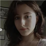 Etudiante en droit à l'université Clermont-Ferrand - Cours en ligne