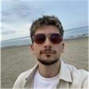 Neolaureato con argomenti e appunti a portata di mano!