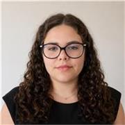 Clases para alumnos hasta 4to de la ESO y algunas asignaturas de bachillerato. Me caracterizo por mi empatía y comunicación. 