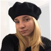 Studentessa universitaria impartisce ripetizioni a bambini di elementari e medie, materia su richiesta