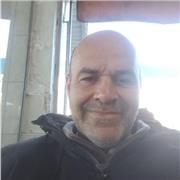 Profesor de química vivo en Santa Fe capital