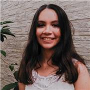 Dou aulas de história e geografia para crianças