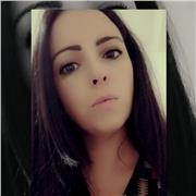 Docente di matematica e fisica con dottorato in statistica impartisce lezioni a studenti universitari e liceali