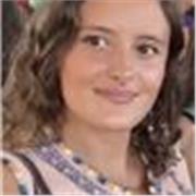 Hola yo soy María, una persona extrovertida, responsable y divertida. Me encanta dar clase y poder ayudar a los niño. 
