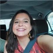 Profesora graduada en Derecho y con Master en Gestión Administrativa con español nativo, apasionada de la enseñanza